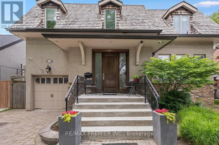 35 YORKDALE CRESCENT, Toronto