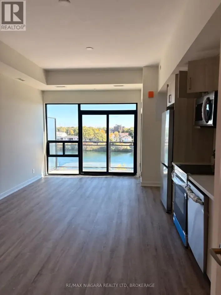Apartment for rent: 350 PRINCE CHARLES DRIVE S, Welland