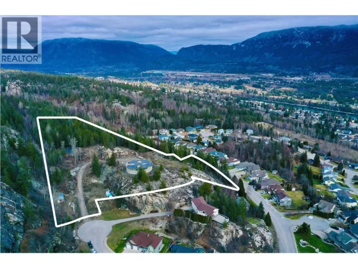 3500 14th Avenue, Castlegar