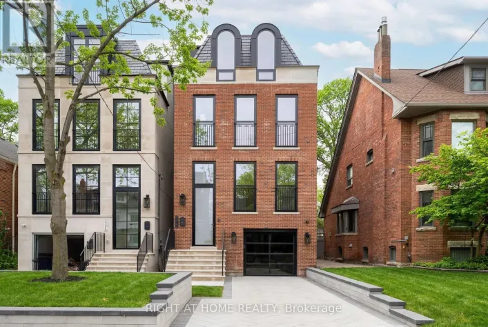 350B WALMER ROAD, Toronto