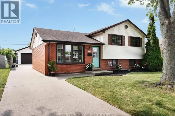 351 CARLING CRESCENT, Windsor