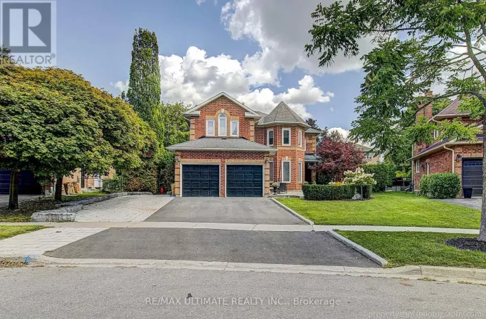 351 FAIRWAY GARDENS, Newmarket