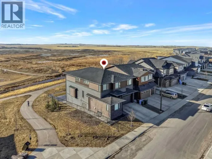 351 Lucas Way NW, Calgary