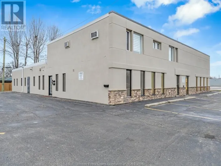 3514 WALKER ROAD, Windsor