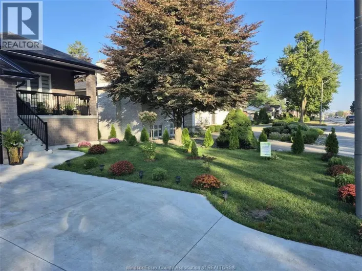 3515 DOUGALL, Windsor