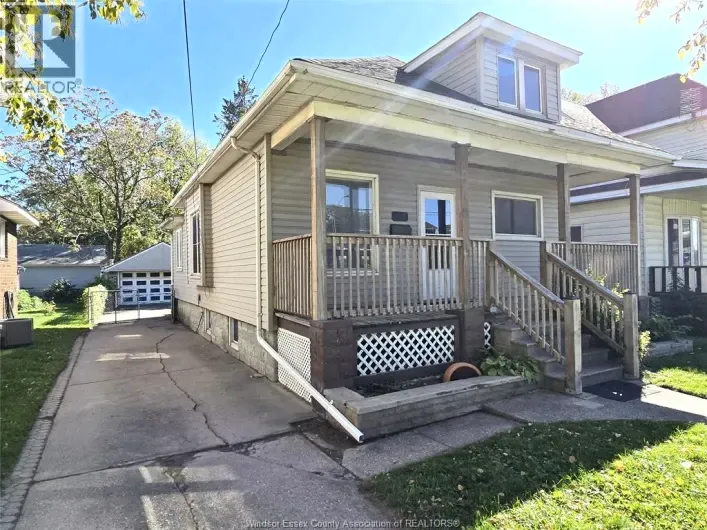3515 SANDWICH STREET, Windsor
