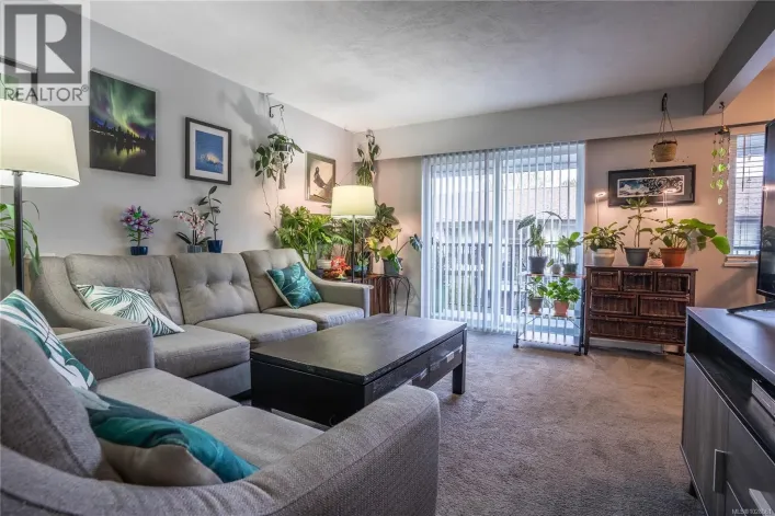 352 Burnside Rd W, Saanich