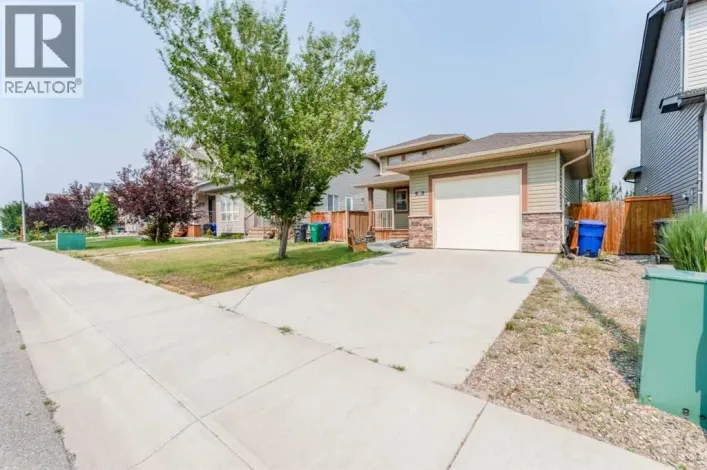 352 CROCUS Terrace W, Lethbridge