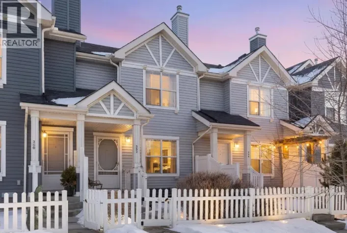 352 Elgin Gardens SE, Calgary