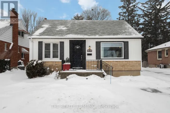 352 HALE STREET, London East