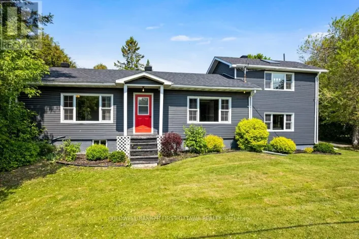 352 HIGHWAY 15, Rideau Lakes