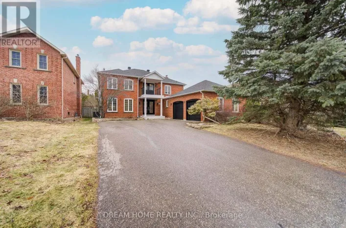 352 KENNEDY STREET W, Aurora