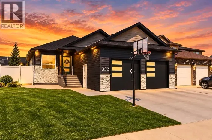 352 Somerside Crescent SE, Medicine Hat