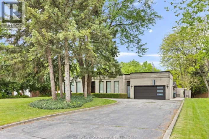 3521 OUELLETTE, Windsor