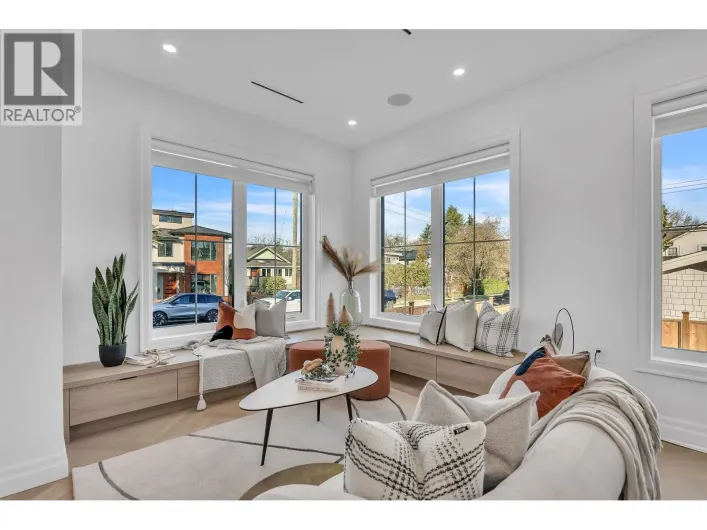 3526 E LAKEWOOD STREET, Vancouver