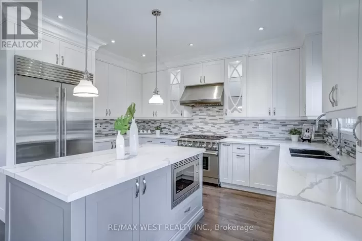 352B LAWRENCE AVENUE W, Toronto