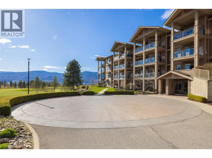 Apartment for sale: 3545 Carrington Road Unit# 102, West Kelowna