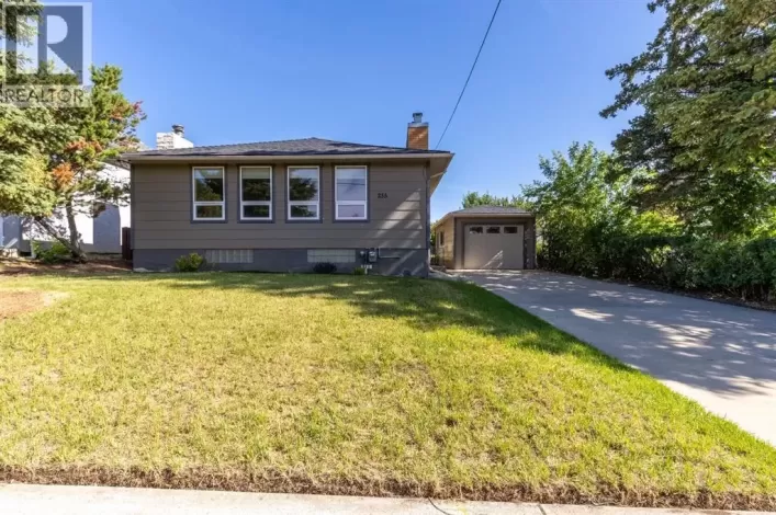 355 2 Avenue W, Cardston