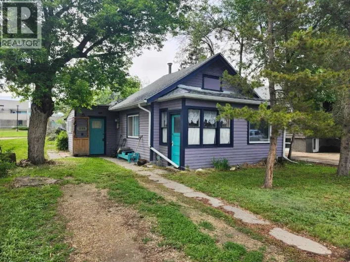 355 4 Street W, Drumheller