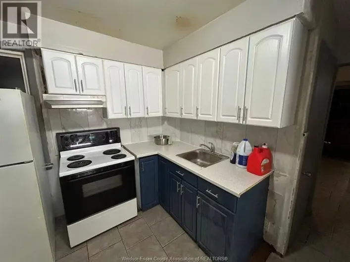 355 MCEWAN AVENUE, Windsor