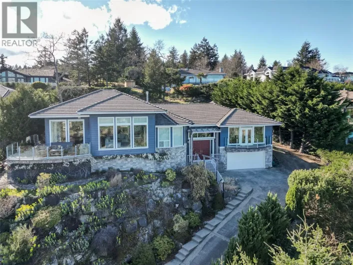 3554 Collingwood Dr, Nanoose Bay