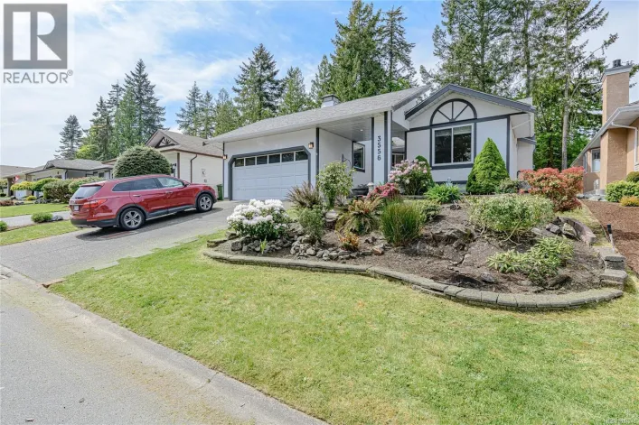 3556 Arbutus Dr S, Cobble Hill