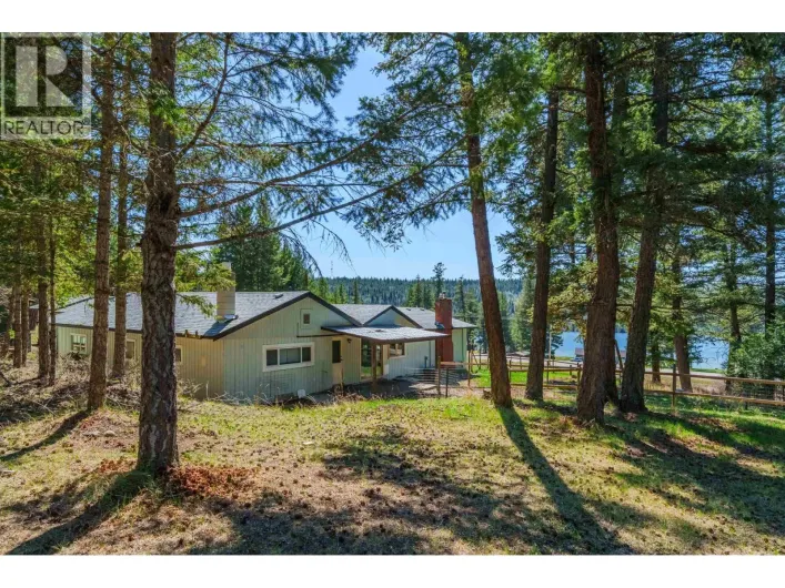 3559 S CARIBOO 97 HIGHWAY, Lac La Hache