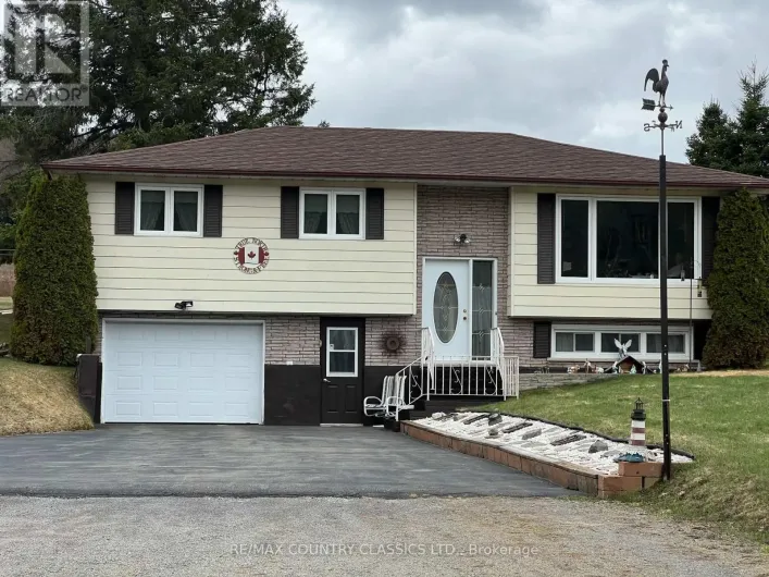 3559 SOUTH BAPTISTE LAKE ROAD, Highlands East