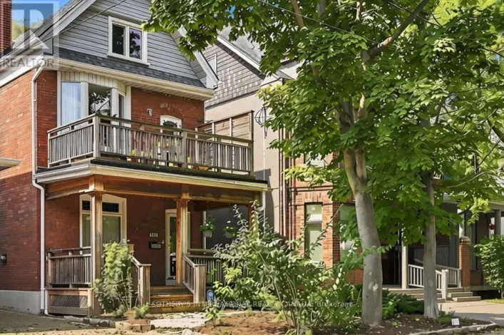 House for sale: 356 HOWLAND AVENUE, Toronto