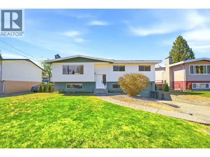 3561 YORK STREET, Port Coquitlam