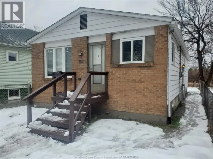 3563 BLOOMFIELD, Windsor