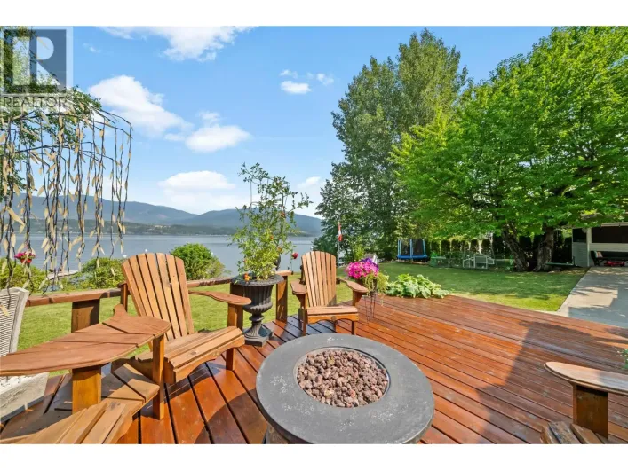 3565 Eagle Bay Road, Eagle Bay