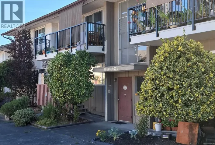 3566 Tillicum Rd, Saanich