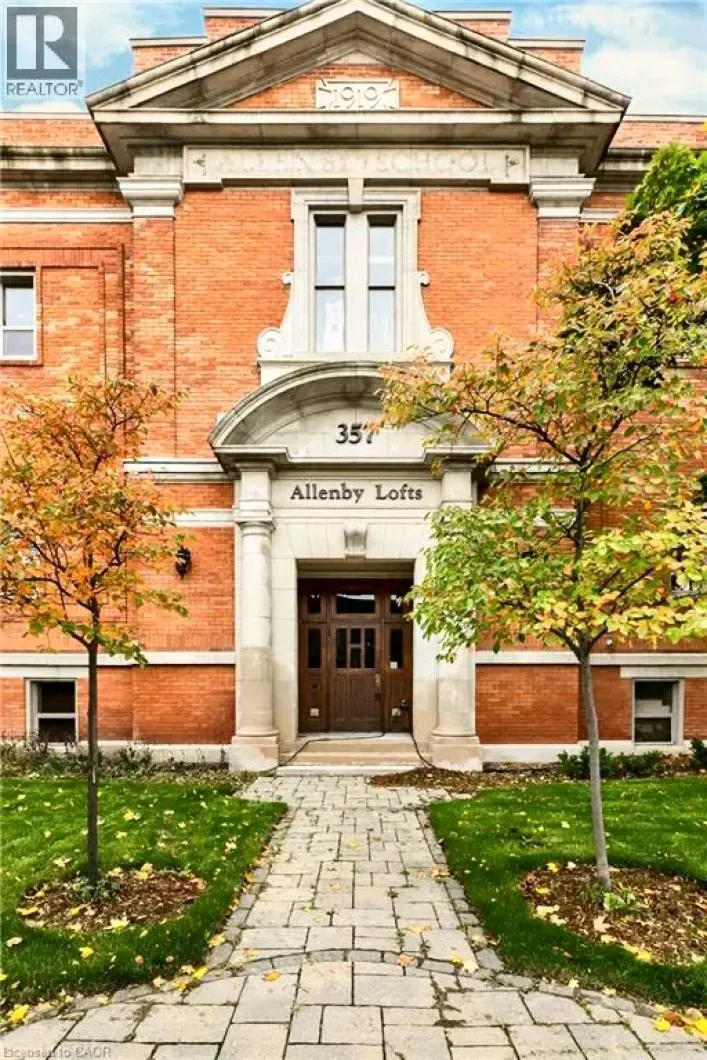 357 HUNTER Street W Unit# 13, Hamilton