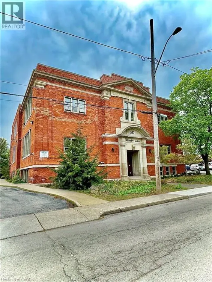 357 HUNTER Street W Unit# 32, Hamilton
