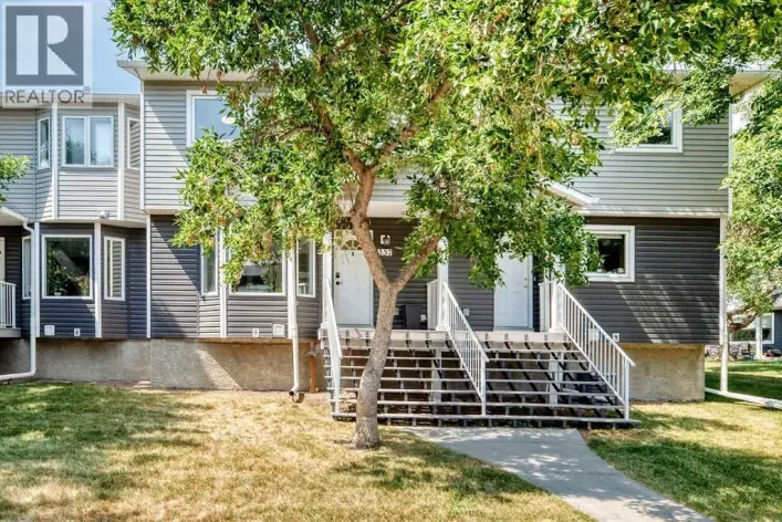 357 Regal Park NE, Calgary