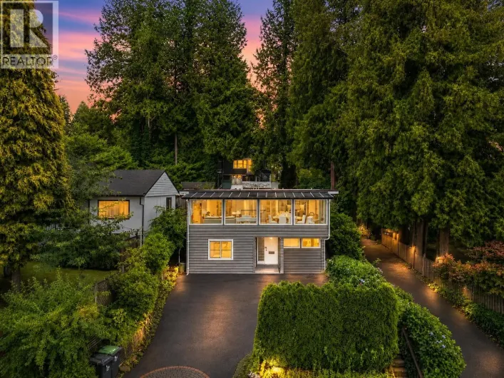 3570 LONSDALE AVENUE, North Vancouver
