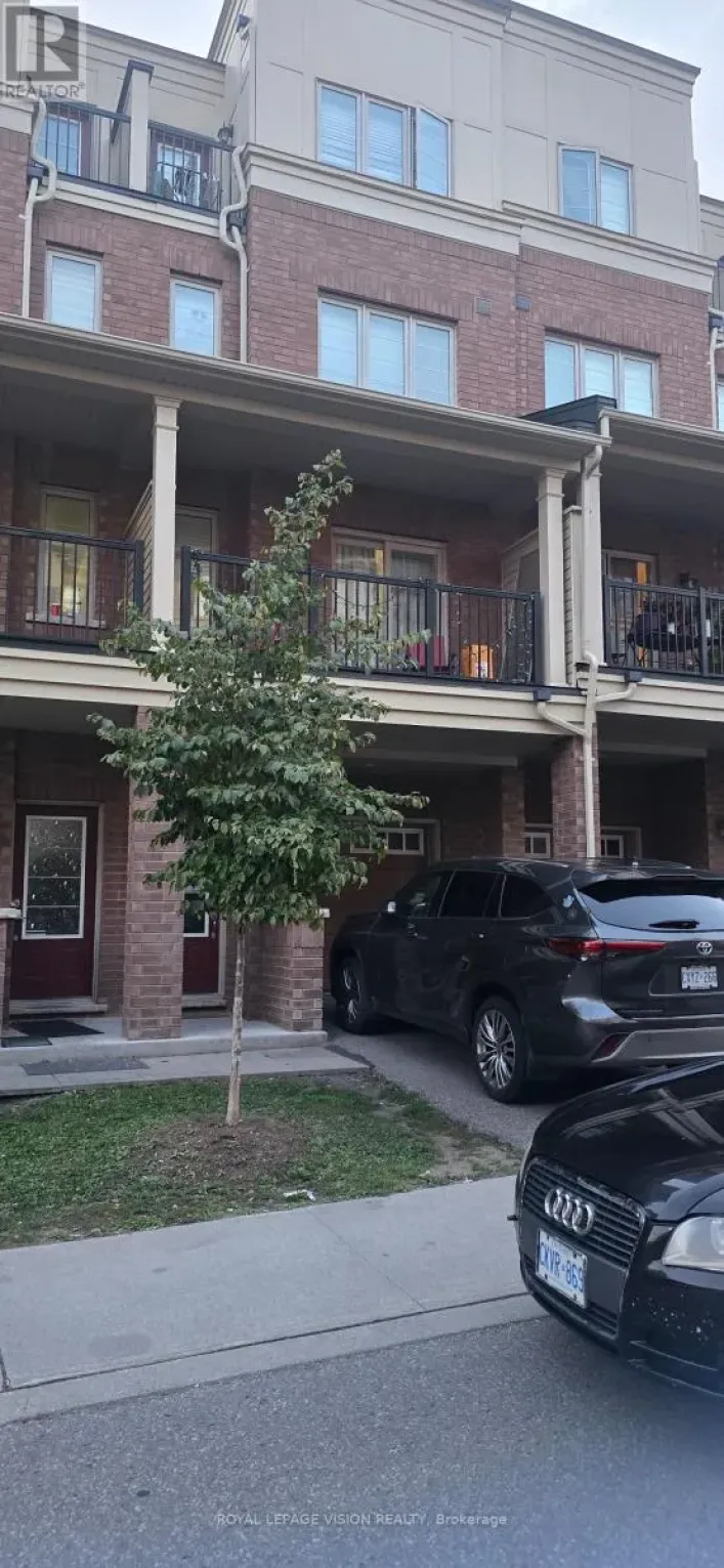 358 - 2392 CHEVRON PRINCE PATH, Oshawa