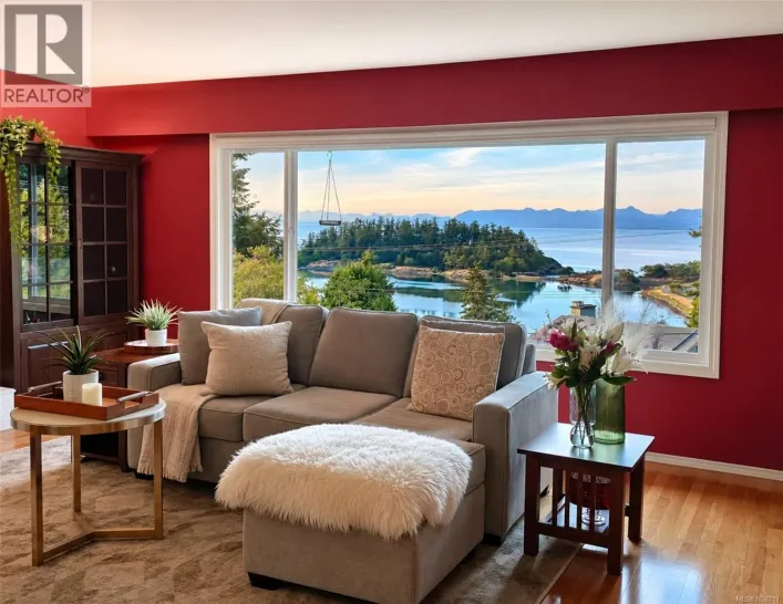 3583 Hammond Bay Rd, Nanaimo
