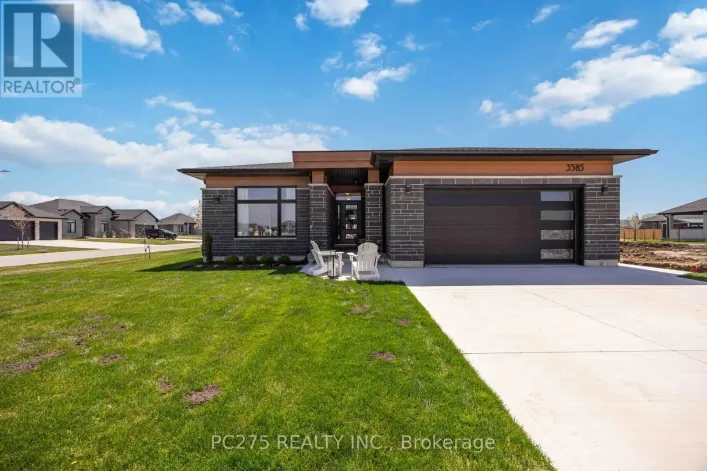 3585 BRITT BOULEVARD, Plympton-Wyoming