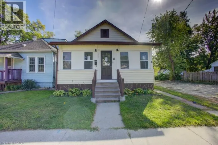 3587 BLOOMFIELD Road, Windsor