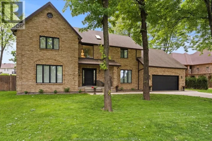 359 ELMGROVE DRIVE, Lakeshore