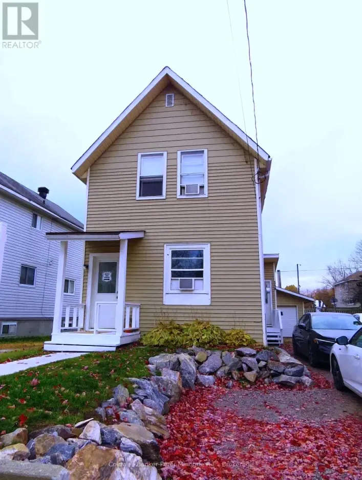 359 FOURTH AVENUE E, North Bay