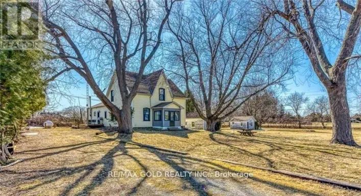 3590 LAKESHORE ROAD, Lincoln