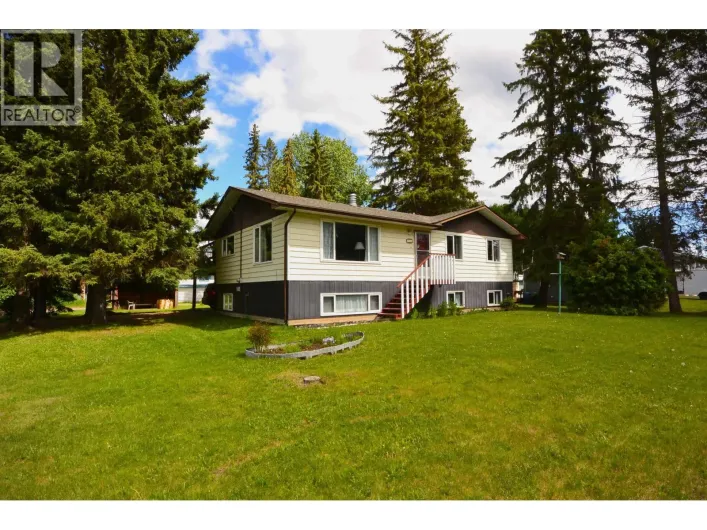 3592 4TH AVENUE, Smithers