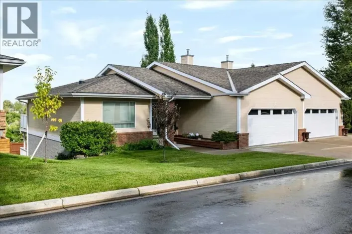 36, 140 Strathaven Circle SW, Calgary