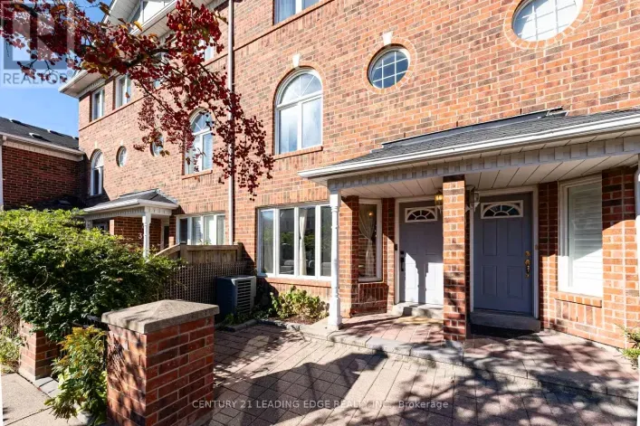 36 - 18 CLARK AVENUE, Vaughan