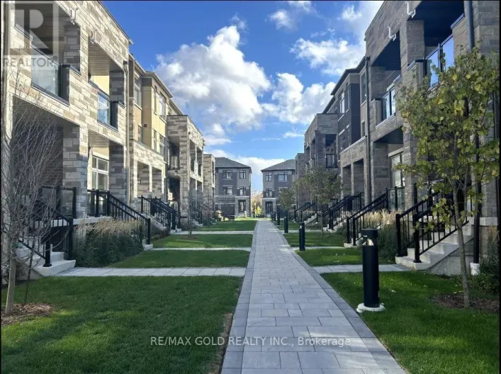 36 - 35 FIELDRIDGE CRESCENT, Brampton