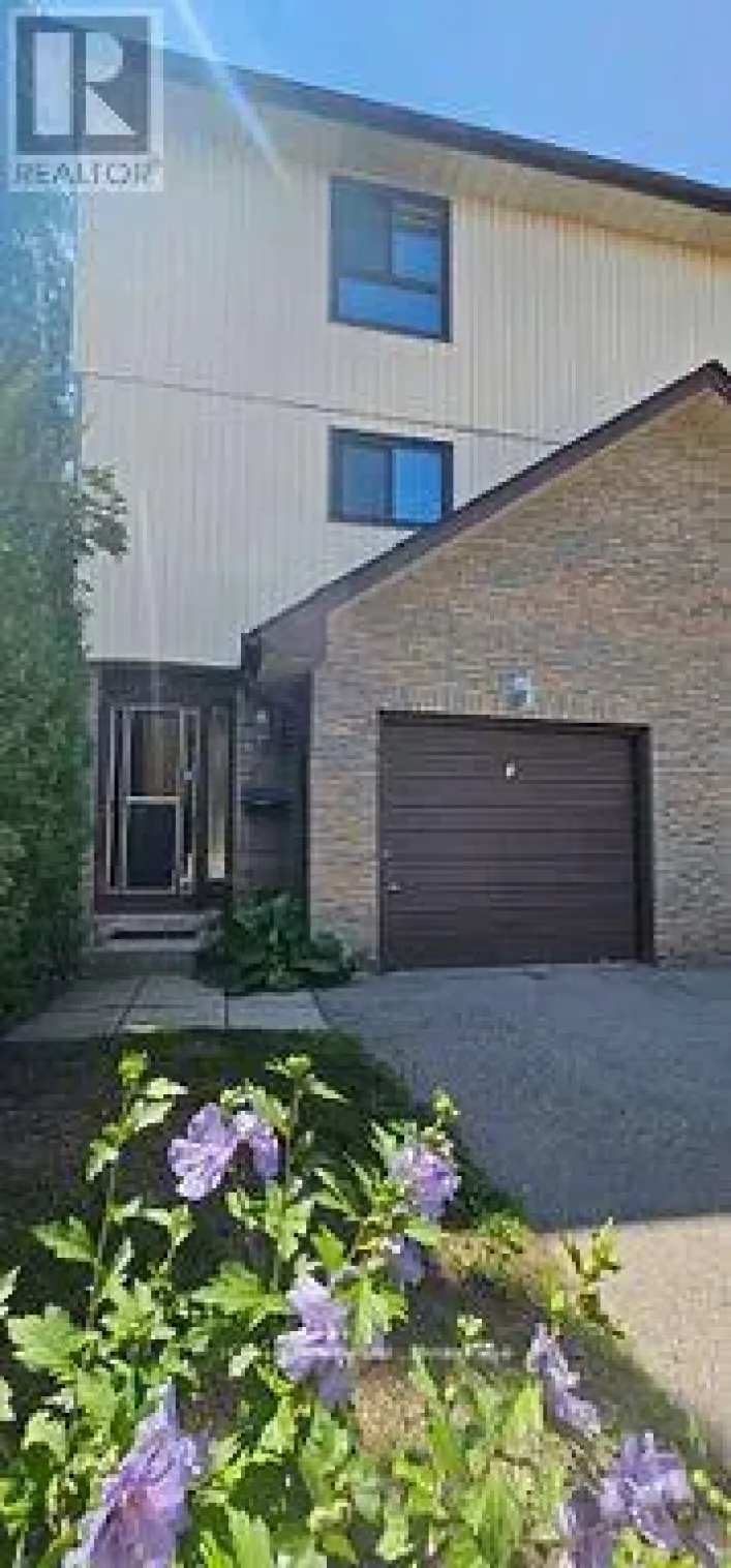36 - 36 DAWSON CRESCENT, Brampton