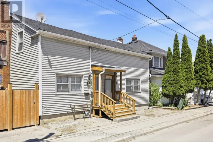36 & 38 BRUCE STREET, Oshawa